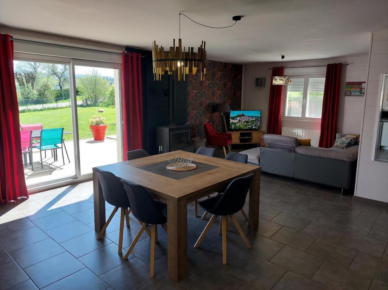 Entre Lacs Et Montagnes , Maison Individuelle,Lits Prepares, Parking Et Menage Inclus Baresia-sur-l'Ain Buitenkant foto